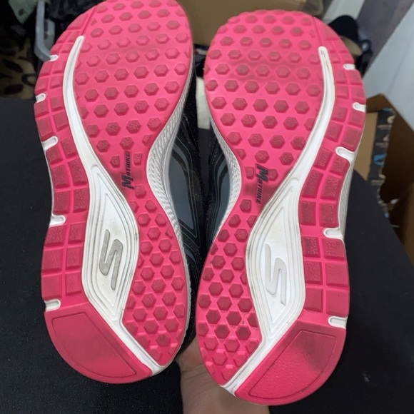 Skechers GO RUN CONSISTENT WO SIZE 10 Black and Pink Athletic Shoes CLEAN EUC - Picture 10 of 13